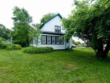 Cameron, WI: 301 N 10th Street