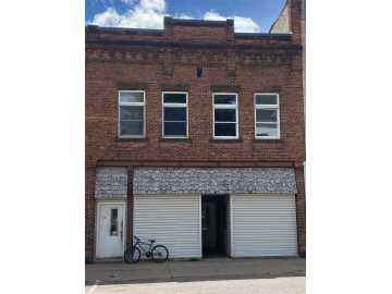 Mellen, WI: 111-113 E Bennett Avenue