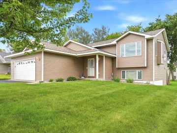 Baldwin, WI: 1444 Lokhorst Street
