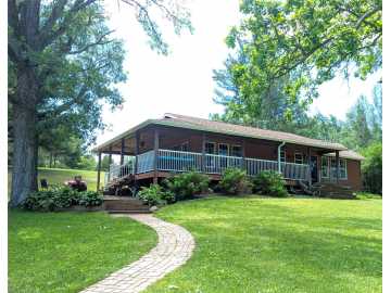 Bruce, WI: W11583 Trails End Road
