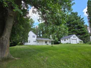 Barron, WI: 995 16th Street