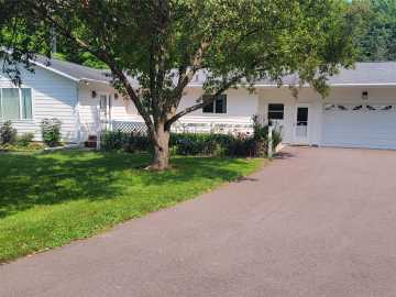 Ladysmith, WI: W7724 Bingham Road