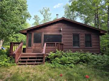 Danbury, WI: 30485 White Tail Drive