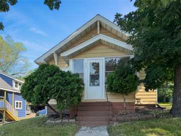 Eau Claire, WI: 1542 Bellevue Avenue