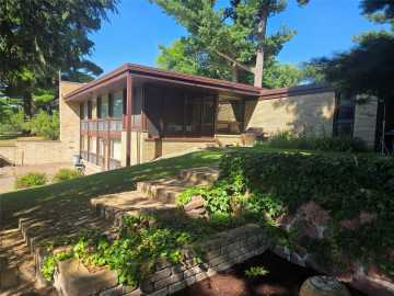 Amery, WI: 519 Birchwood Avenue