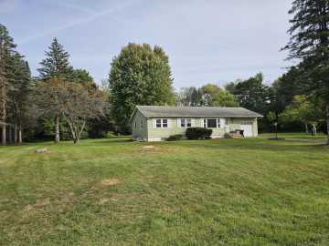 River Falls, WI: W9806 805th Avenue