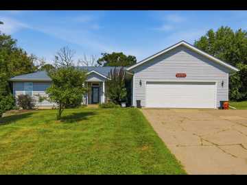 Osseo, WI: 51152 Oak Ridge Road