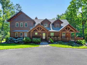 Hayward, WI: 10896 N Linden Road