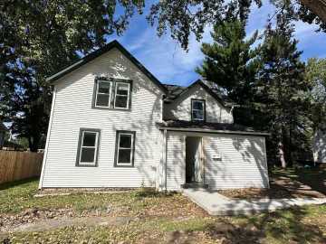 Menomonie, WI: 1315 11th E Street