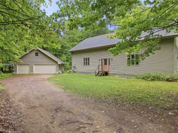 New Auburn, WI: 11408 267th Avenue
