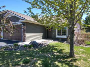 Altoona, WI: 2807 Monarch Court