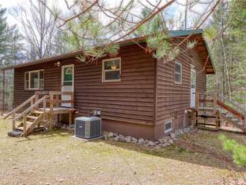 Hayward, WI: 13848 N Sabin Road