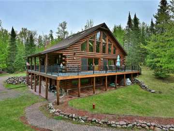 Hayward, WI: 11195 W Chief River Road