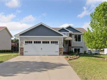 New Richmond, WI: 1399 Falcon Place