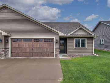 Eau Claire, WI: 5631 Green Park Drive