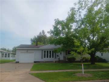 Altoona, WI: 2511 Garfield Avenue