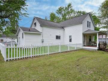 grand view, WI: 54675 Cudworth Avenue