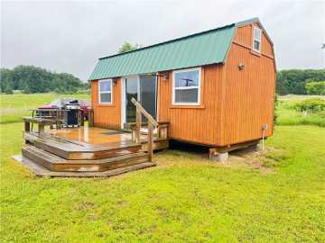 Luck, WI: 2083 250th Avenue