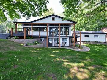 Sarona, WI: 3732 W Hillcrest Lane