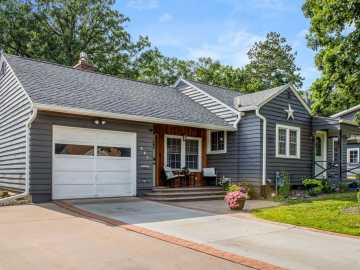 Spooner, WI: 607 College Street