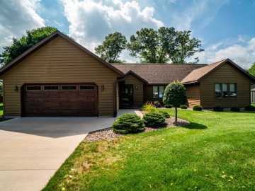 Chippewa Falls, WI: 1035 W Elm Street
