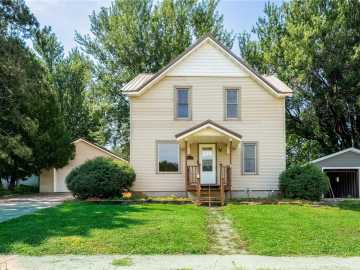 Neillsville, WI: 222 Park Street