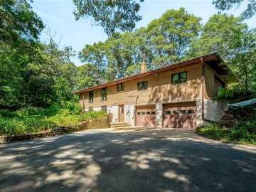 Eau Claire, WI: E1355 Woodridge Drive