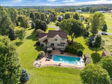 Hudson, WI: 960 Fraser Lane