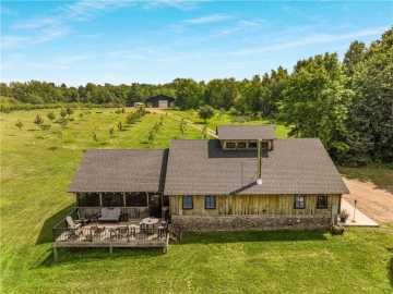 Hayward, WI: 12558 W Twin Lake Road