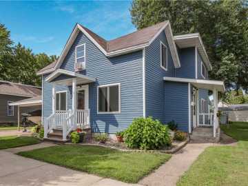 Chippewa Falls, WI: 416 W Cedar Street