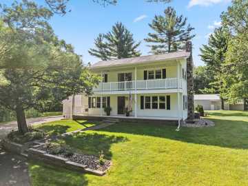 Fall Creek, WI: S2111 Pine Road