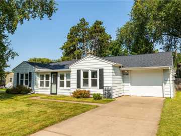Eau Claire, WI: 1416 Mitscher Avenue