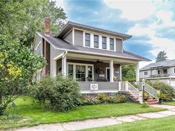 Black River Falls, WI: 11 S 5th Street