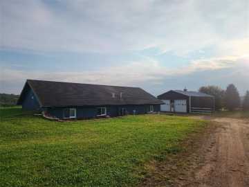 Barron, WI: 825 10th Avenue