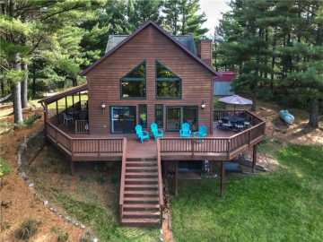 Stanley, WI: 36232 142nd Street