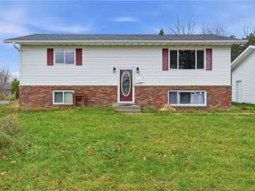 Ladysmith, WI: 816 E 9th S Street