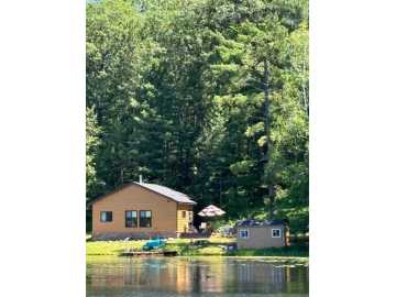 Hayward, WI: 11495 W Tiger Cat Road