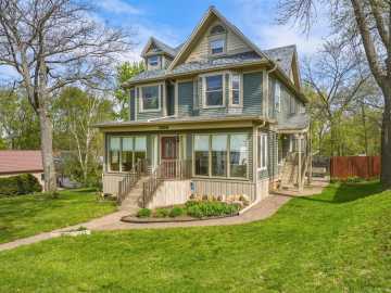 Eau Claire, WI: 1558 E Madison E Street