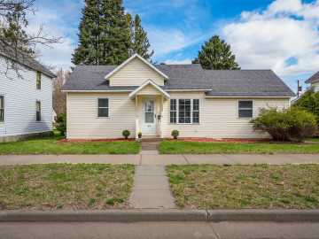 Chippewa Falls, WI: 914 Water Street