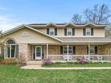 Eau Claire, WI: 420 Southwood Court
