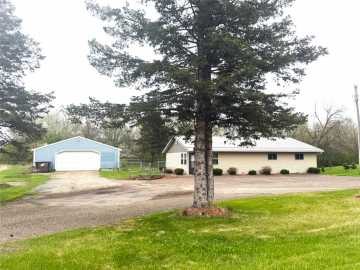 Independence, WI: N21091 Hughes Filla Rd 