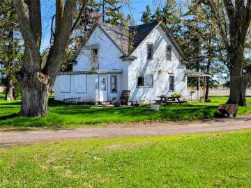 Almena, WI: 1560 5 1/2 Street