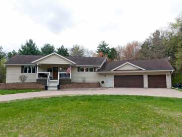 Chetek, WI: 1307 W Center Street