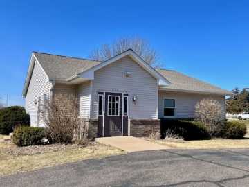 Menomonie, WI: 1813 Wilson NE Street