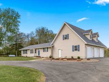 Chippewa Falls, WI: 21274 30th Avenue
