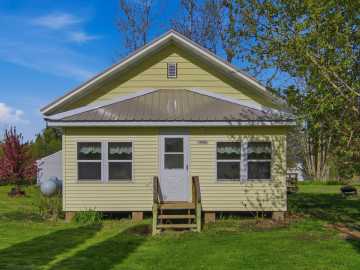 Exeland, WI: 991 N Lincoln Avenue