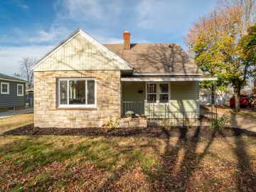 Eau Claire, WI: 1912 Hoover Avenue