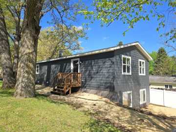 Spooner, WI: 411 Poplar Street