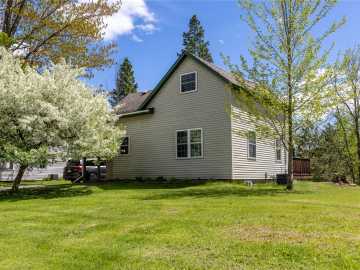 Ladysmith, WI: 814 Menasha E Avenue