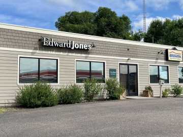 Altoona, WI: 803 Fairfax Street